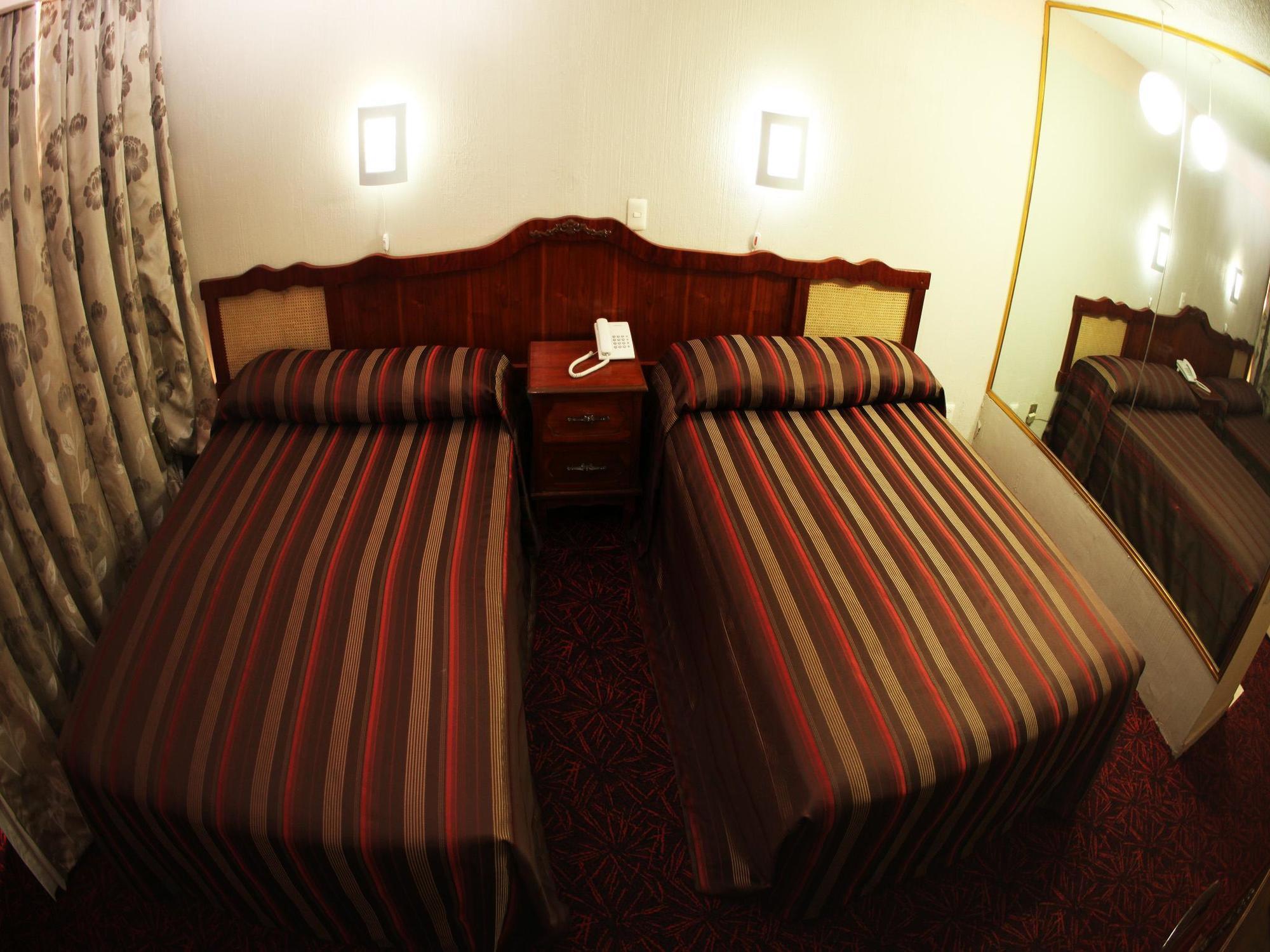 Hotel Plaza Madrid Мехико Экстерьер фото
